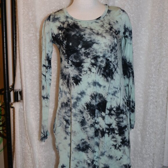 twenty second Dresses & Skirts - Twenty Second 22nd ladies shirt size Large tie dye